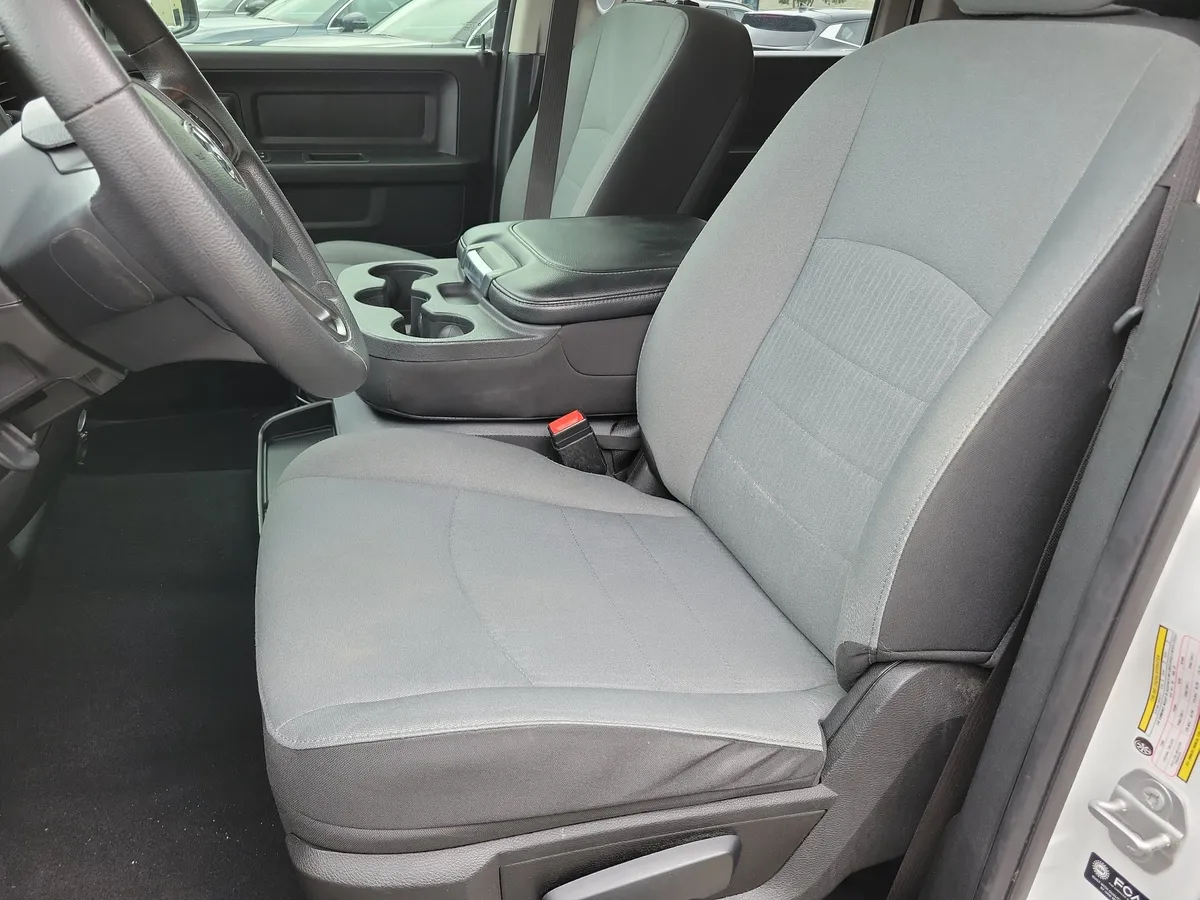 2021 Ram 1500 Classic Tradesman thumbnail 11