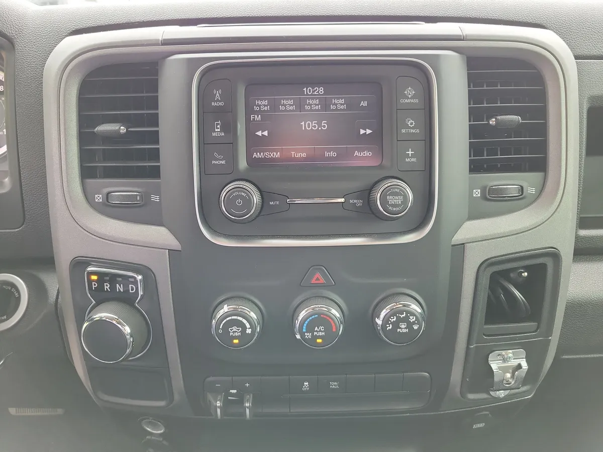 2021 Ram 1500 Classic Tradesman thumbnail 16