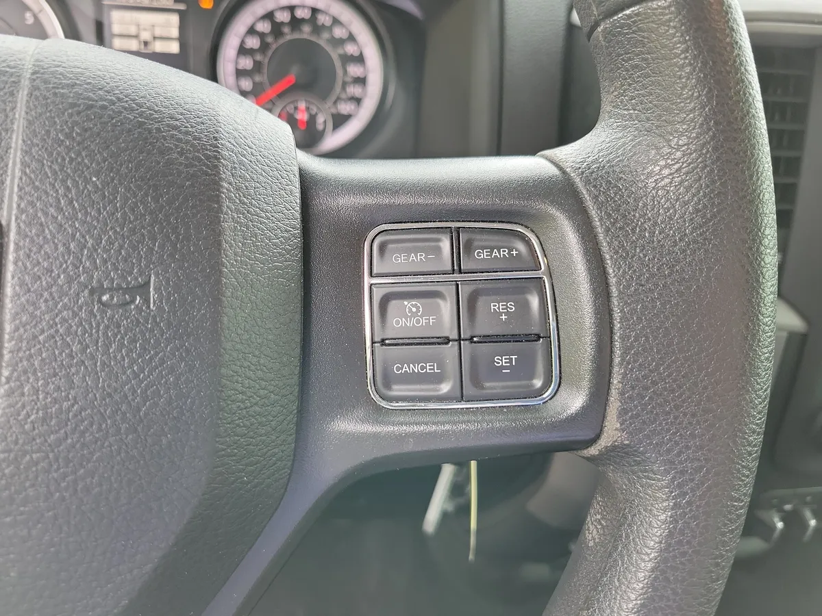 2021 Ram 1500 Classic Tradesman thumbnail 21