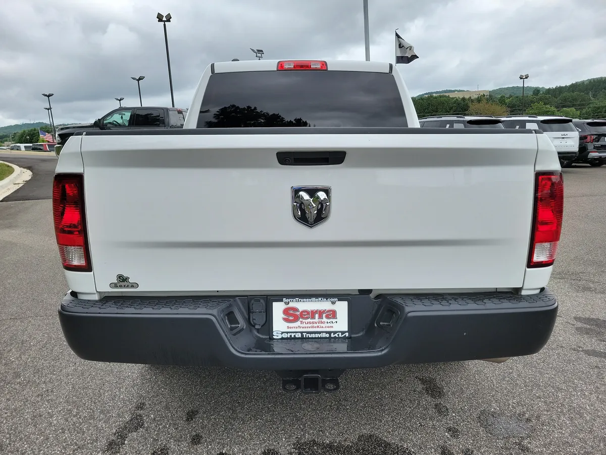 2021 Ram 1500 Classic Tradesman thumbnail 4