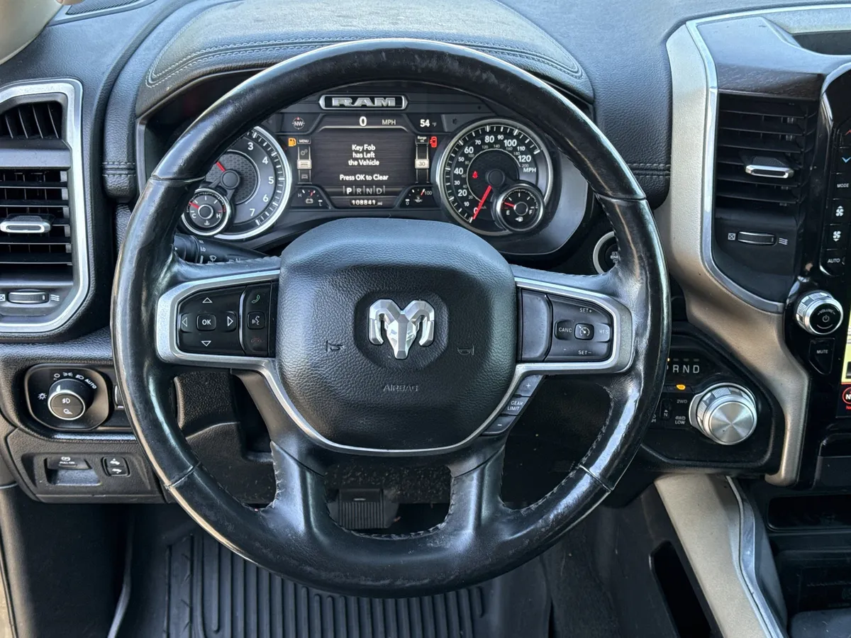 2021 Ram 1500 Laramie thumbnail 23