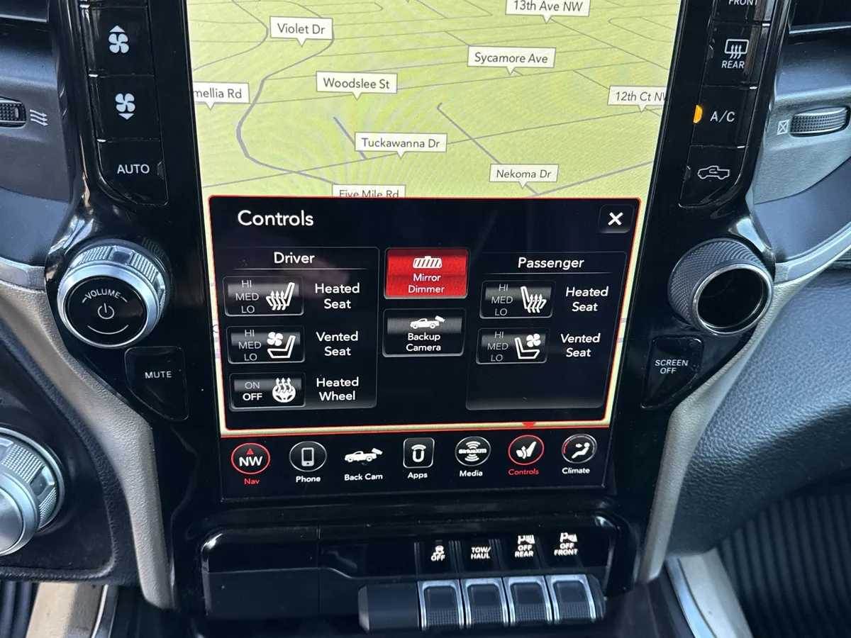 2021 Ram 1500 Laramie thumbnail 31