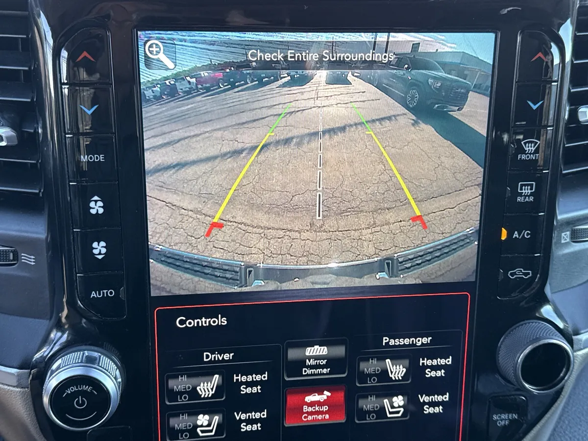2021 Ram 1500 Laramie thumbnail 35