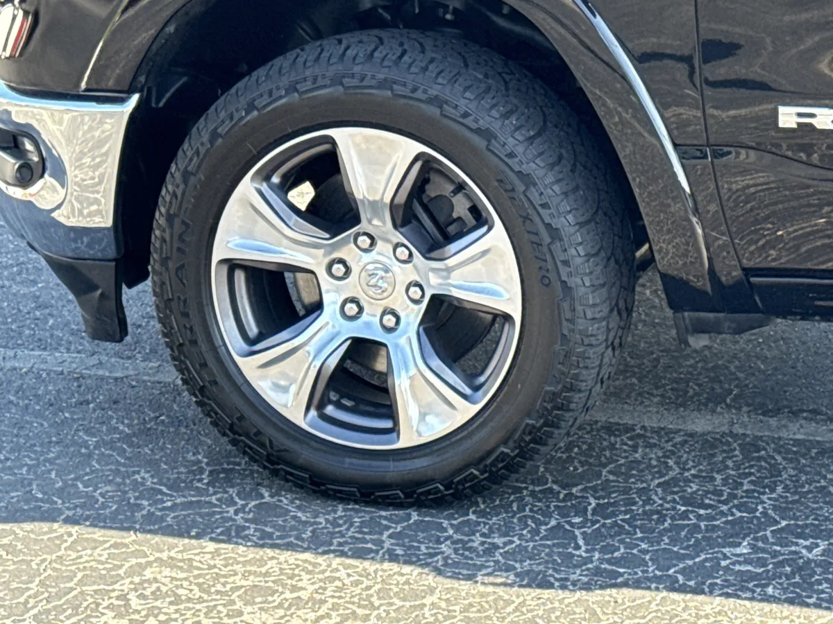 2021 Ram 1500 Laramie thumbnail 5