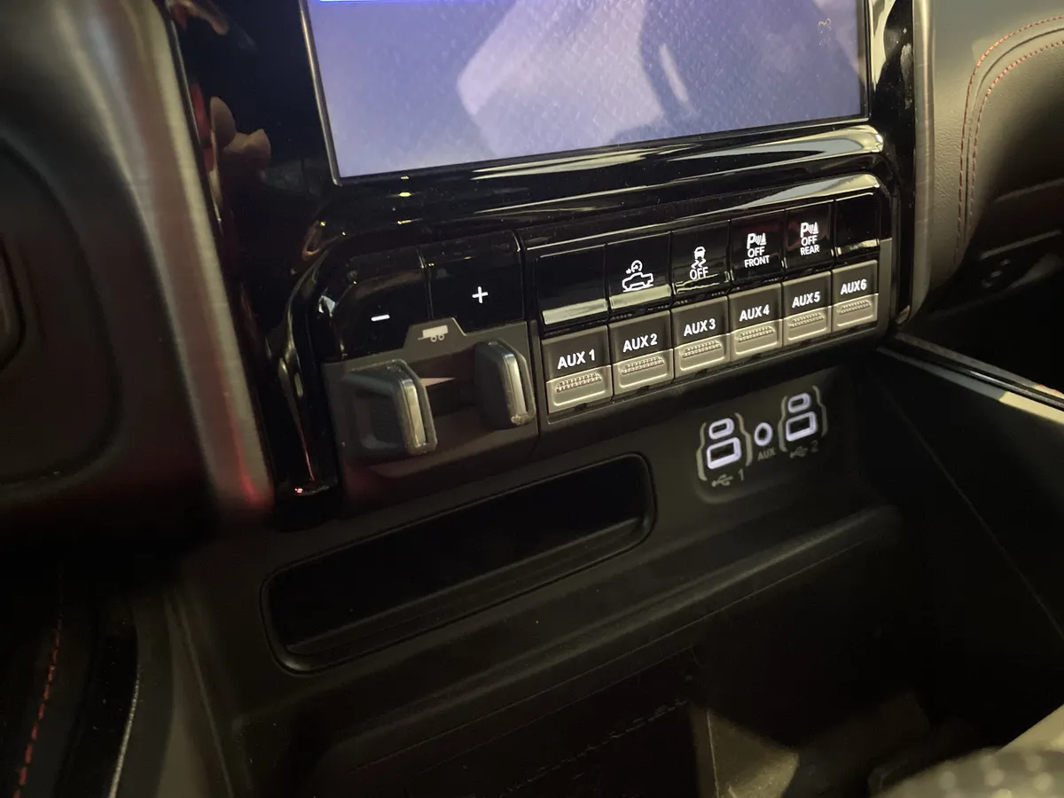 2021 Ram 1500 TRX thumbnail 28