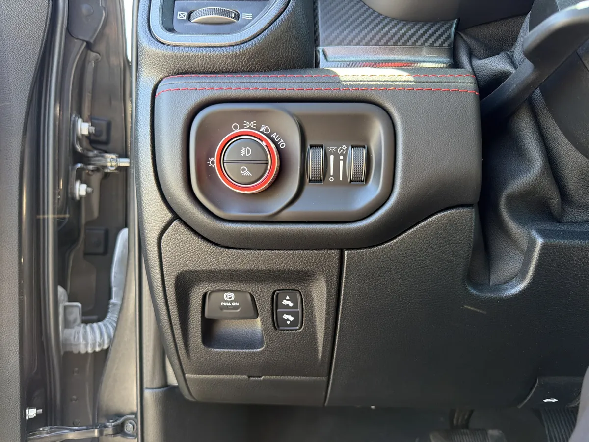 2021 Ram 1500 TRX thumbnail 27