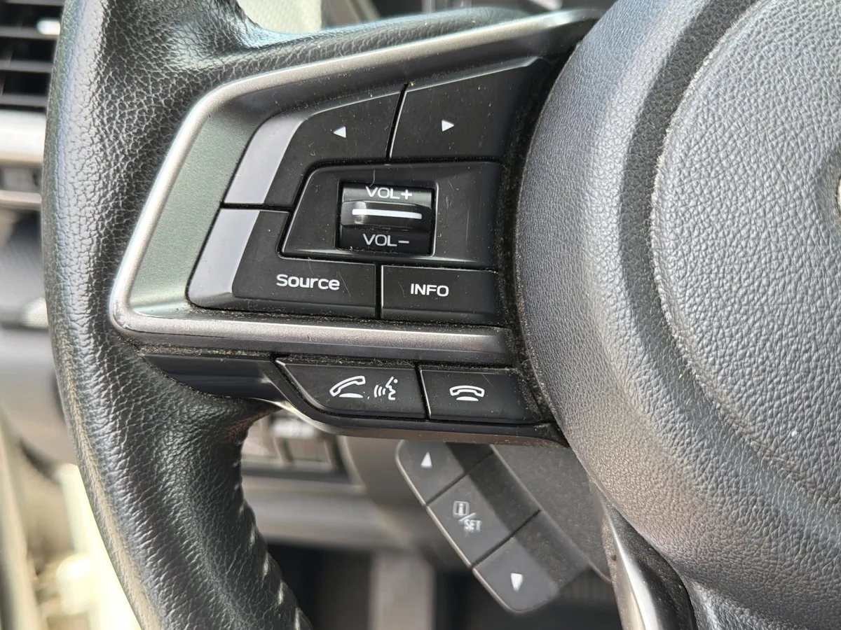 2021 Subaru Forester Limited thumbnail 9