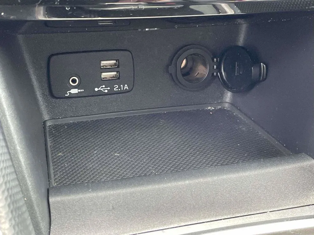 2021 Subaru Forester Touring thumbnail 23