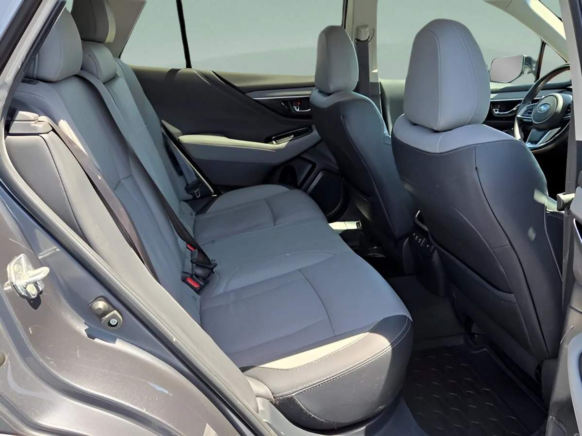 2021 Subaru Outback Limited thumbnail 13