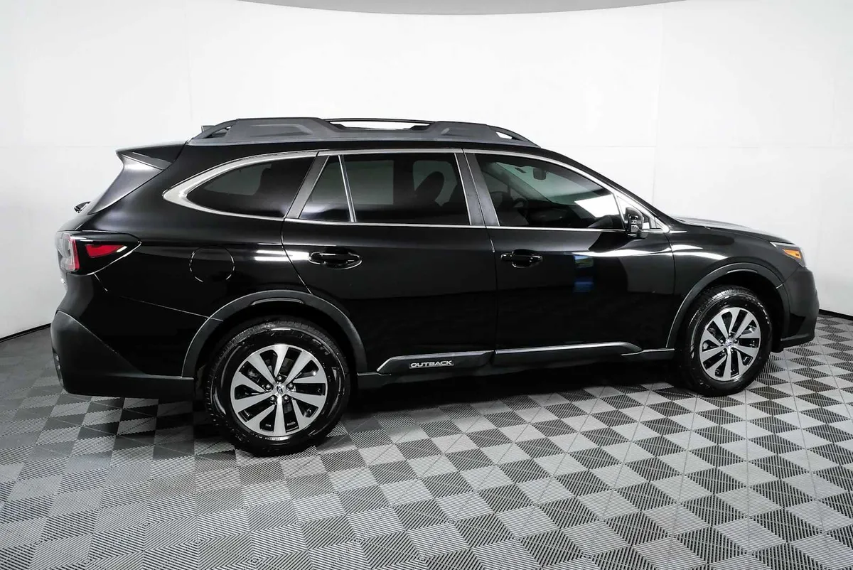2021 SUBARU OUTBACK Premium thumbnail 2