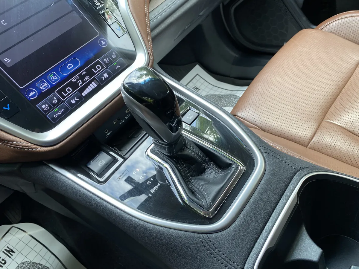 2021 Subaru Outback Touring XT thumbnail 27