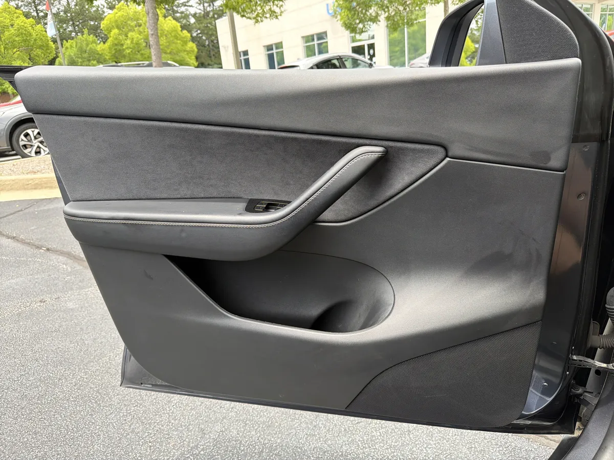 2021 Tesla Model Y Long Range thumbnail 12