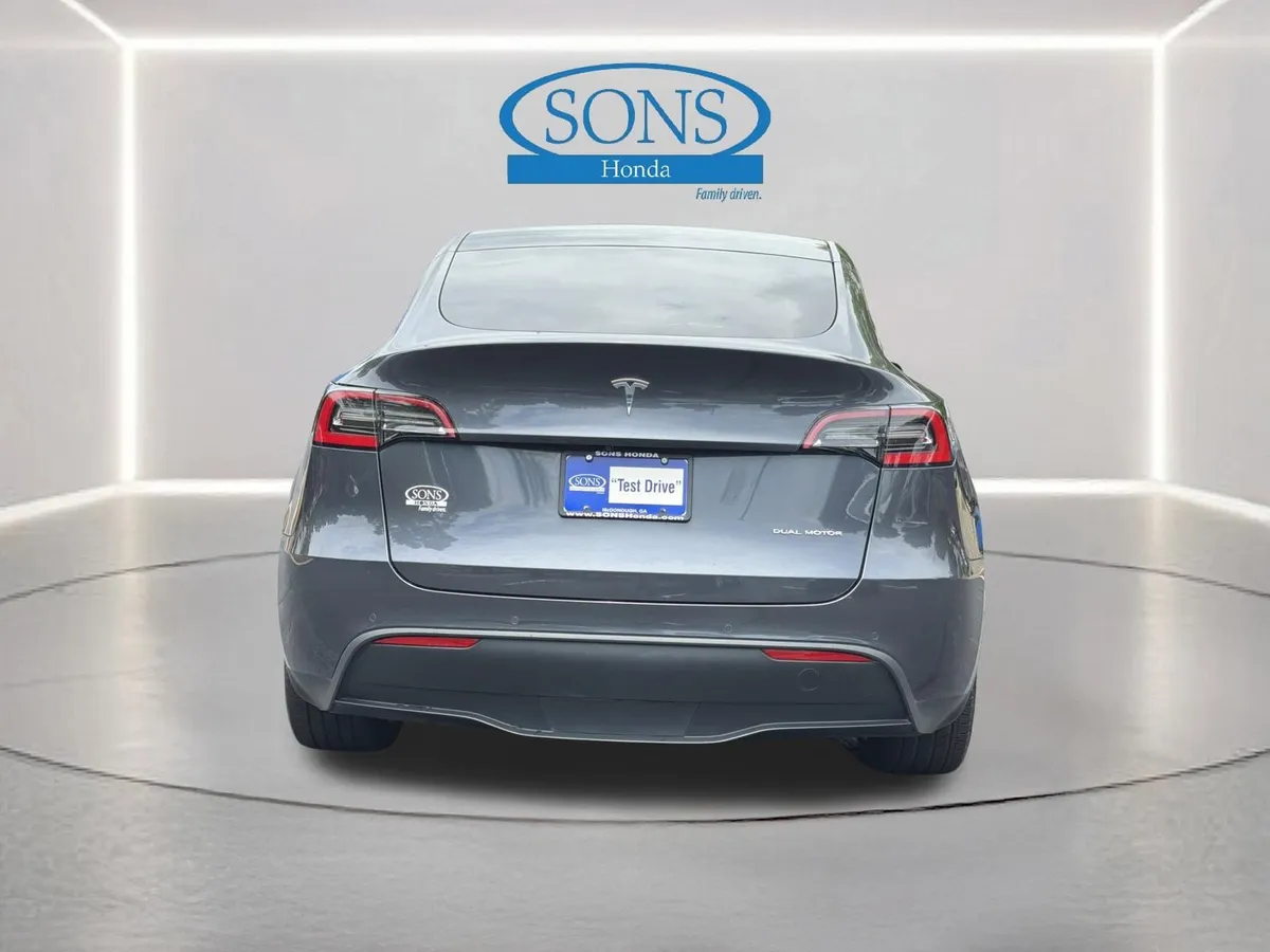 2021 Tesla Model Y Long Range thumbnail 22