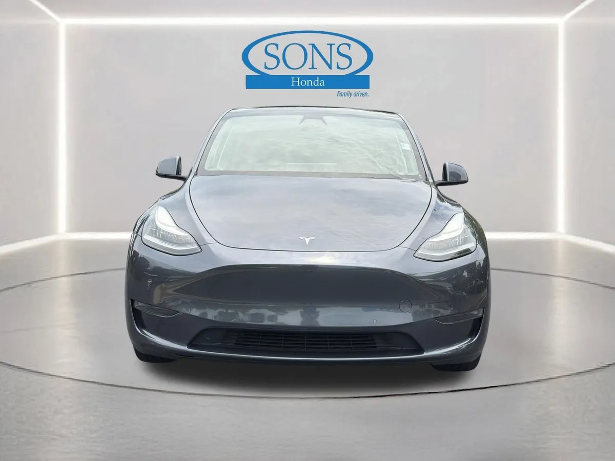 2021 Tesla Model Y Long Range thumbnail 28
