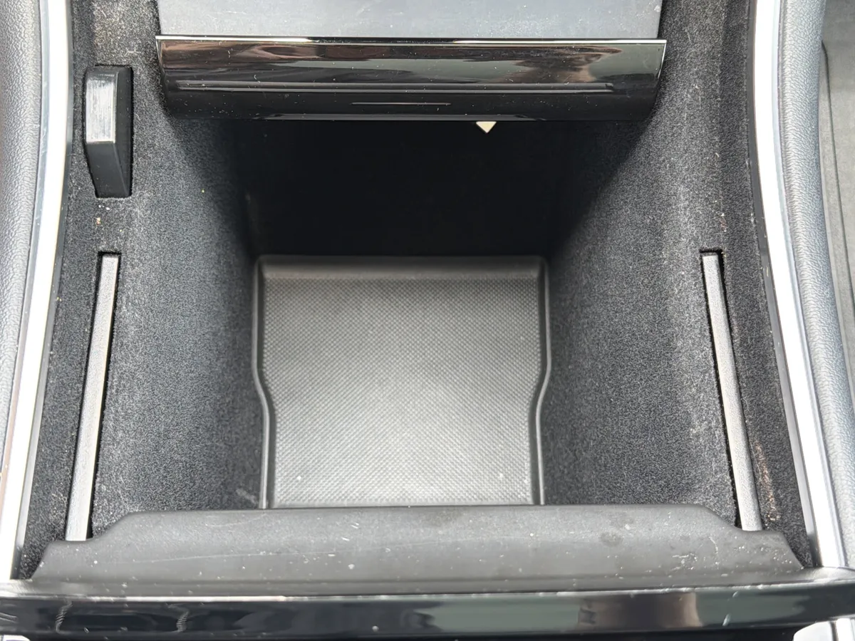 2021 Tesla Model Y Long Range thumbnail 8
