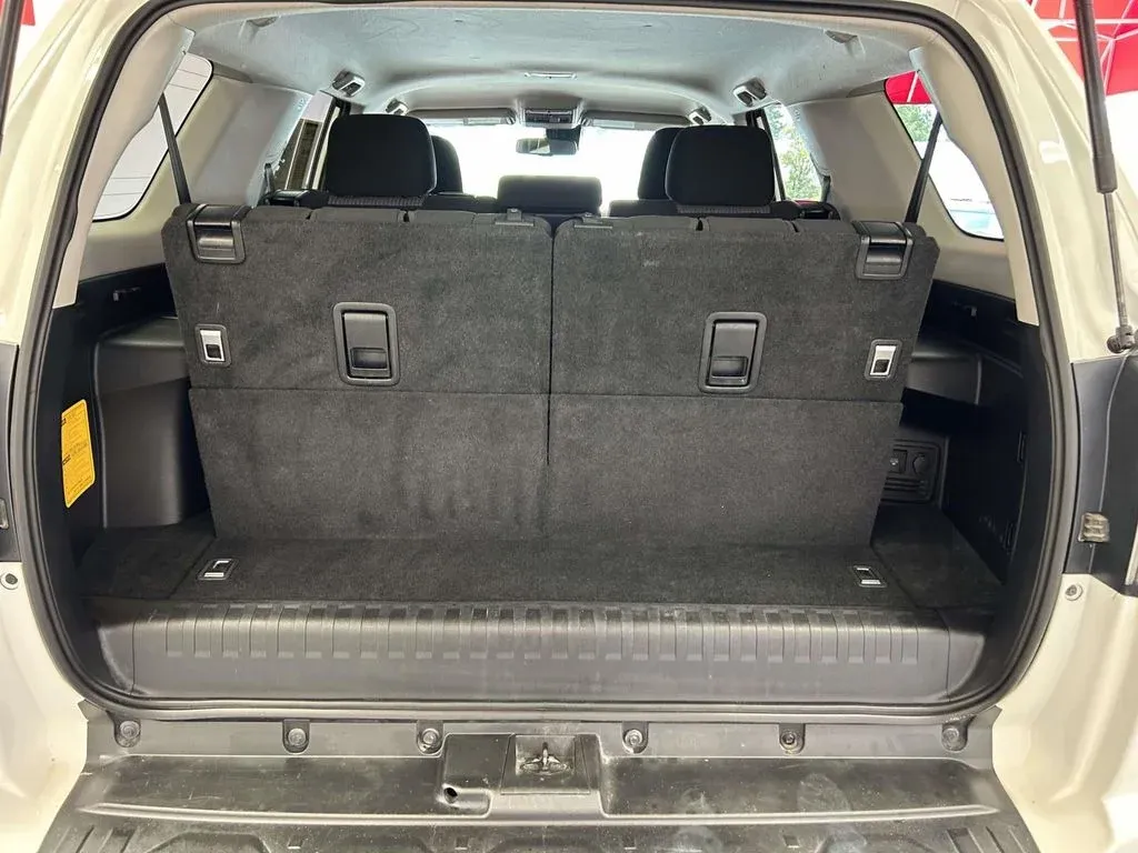2021 Toyota 4Runner SR5 thumbnail 13