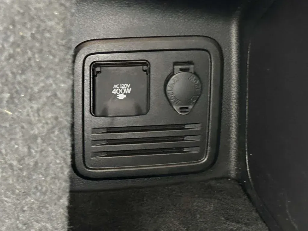 2021 Toyota 4Runner SR5 thumbnail 14