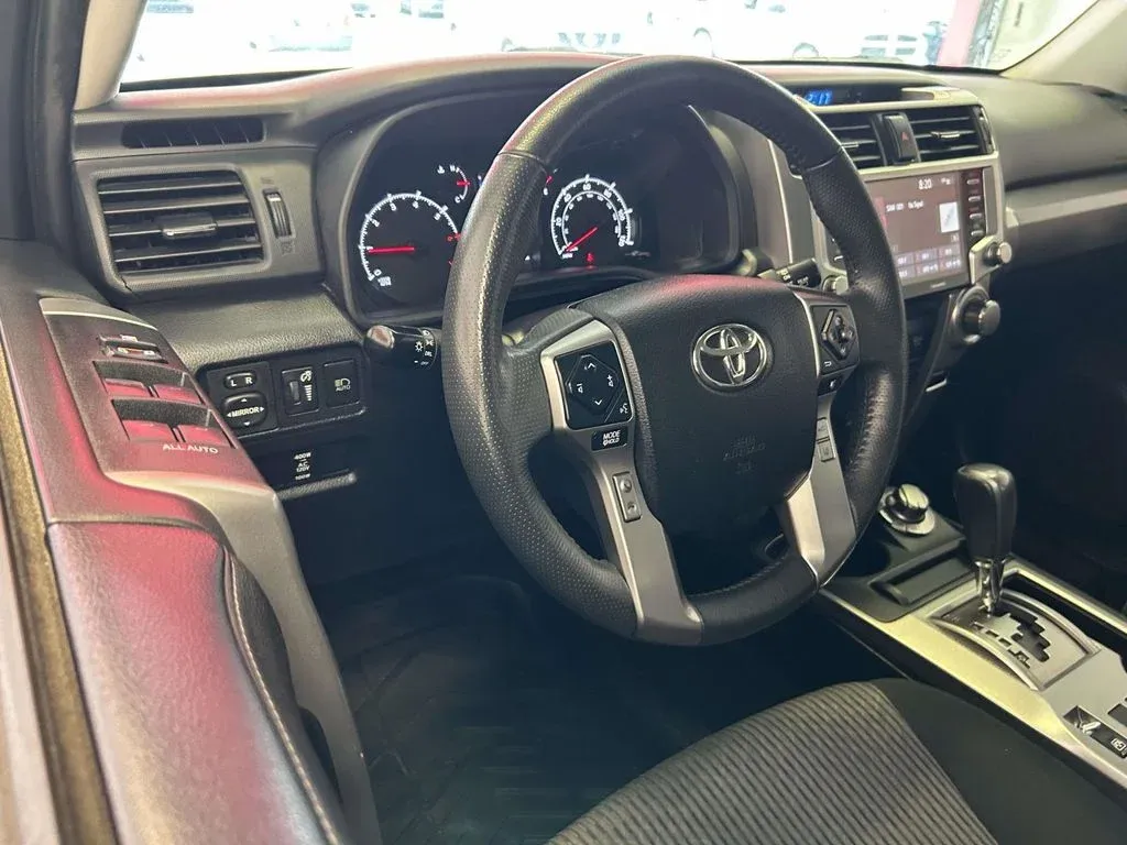 2021 Toyota 4Runner SR5 thumbnail 15