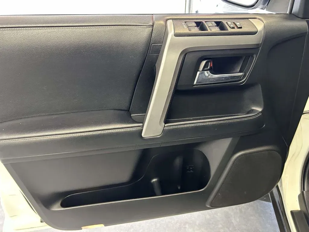 2021 Toyota 4Runner SR5 thumbnail 19
