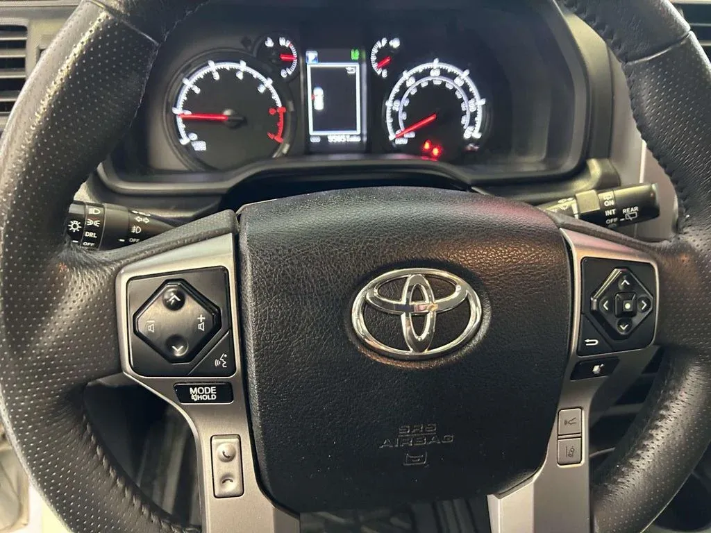 2021 Toyota 4Runner SR5 thumbnail 21