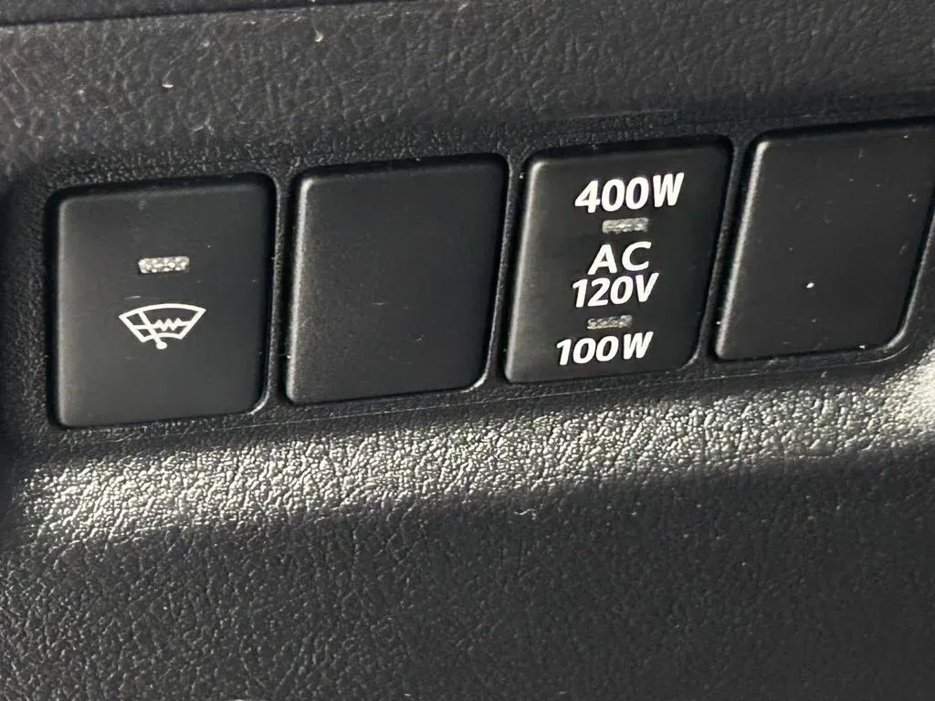 2021 Toyota 4Runner SR5 thumbnail 22
