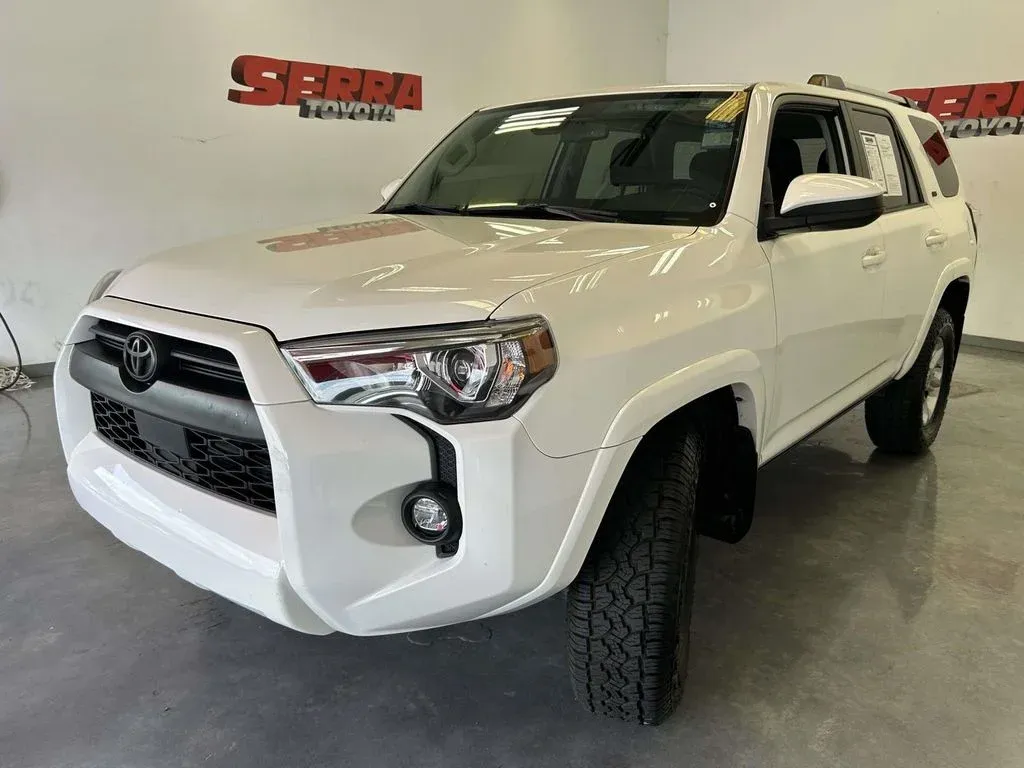 2021 Toyota 4Runner SR5 thumbnail 7