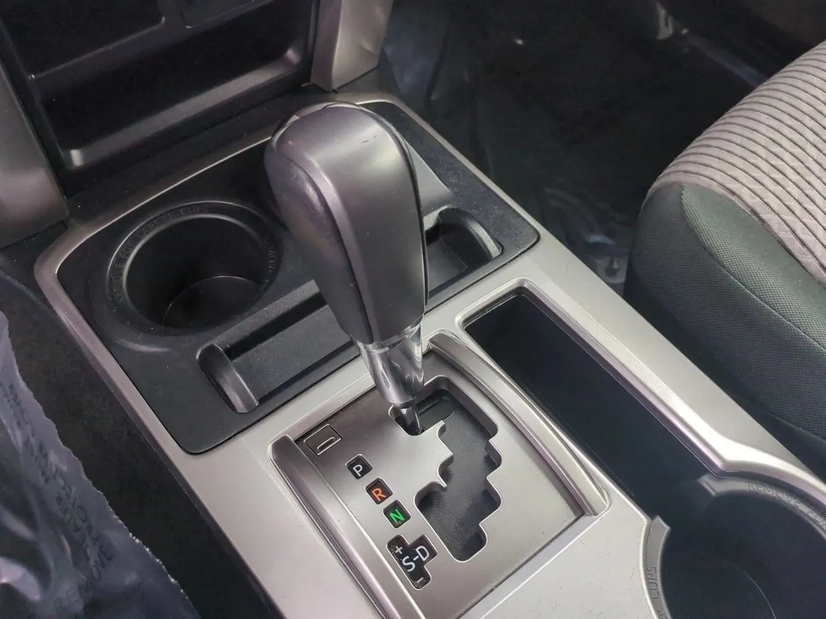2021 Toyota 4Runner SR5 thumbnail 12