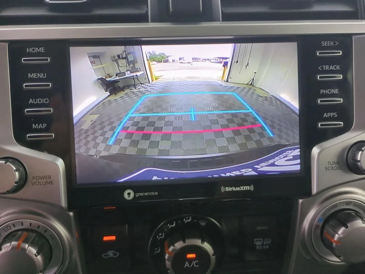 2021 Toyota 4Runner SR5 thumbnail 14