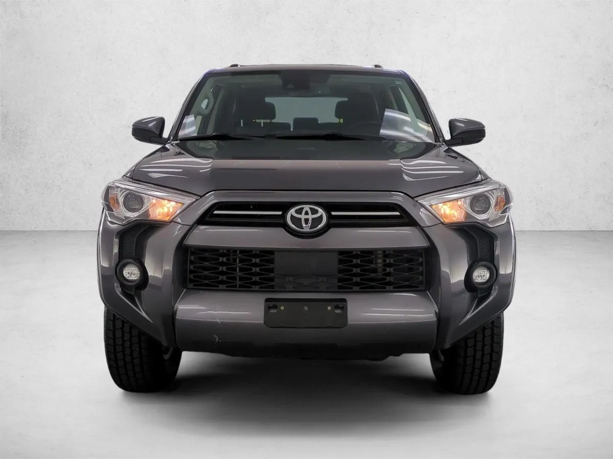 2021 Toyota 4Runner SR5 thumbnail 2