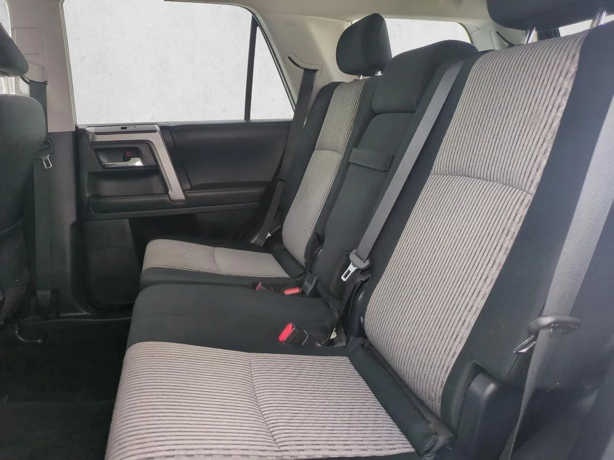 2021 Toyota 4Runner SR5 thumbnail 20