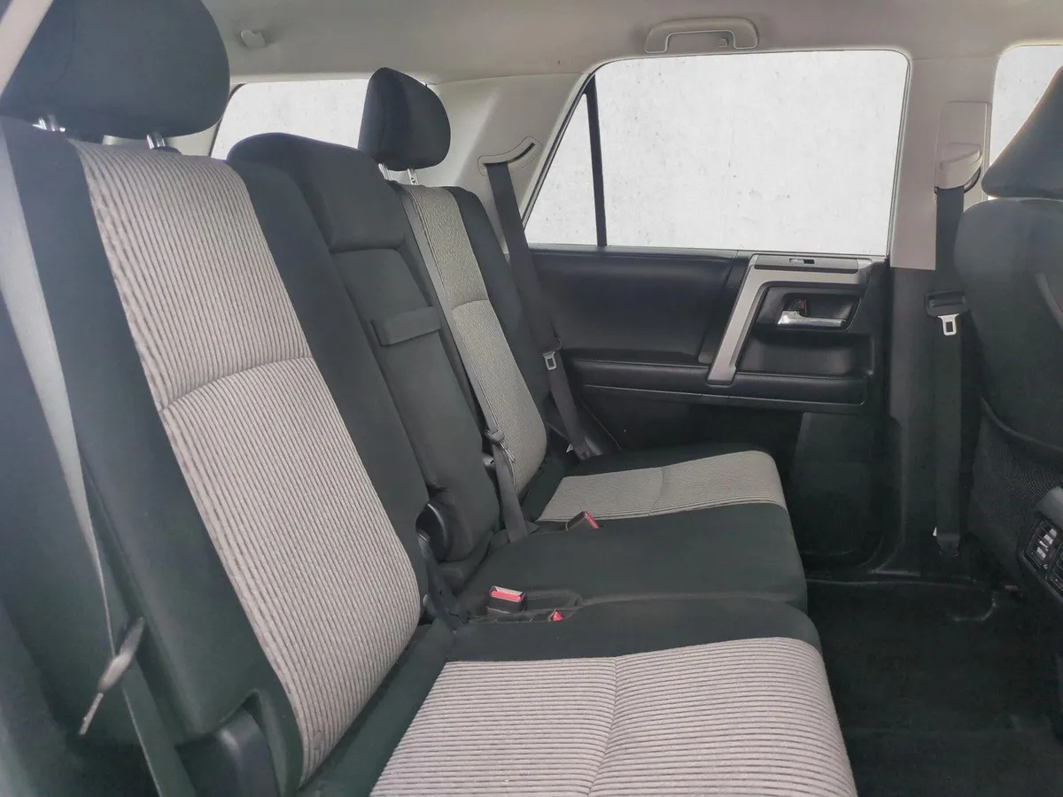2021 Toyota 4Runner SR5 thumbnail 22