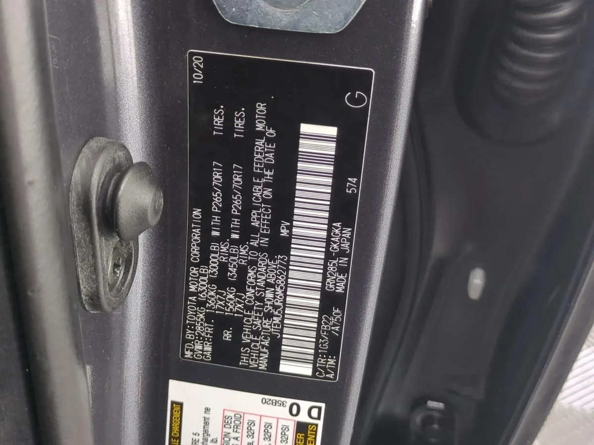 2021 Toyota 4Runner SR5 thumbnail 27