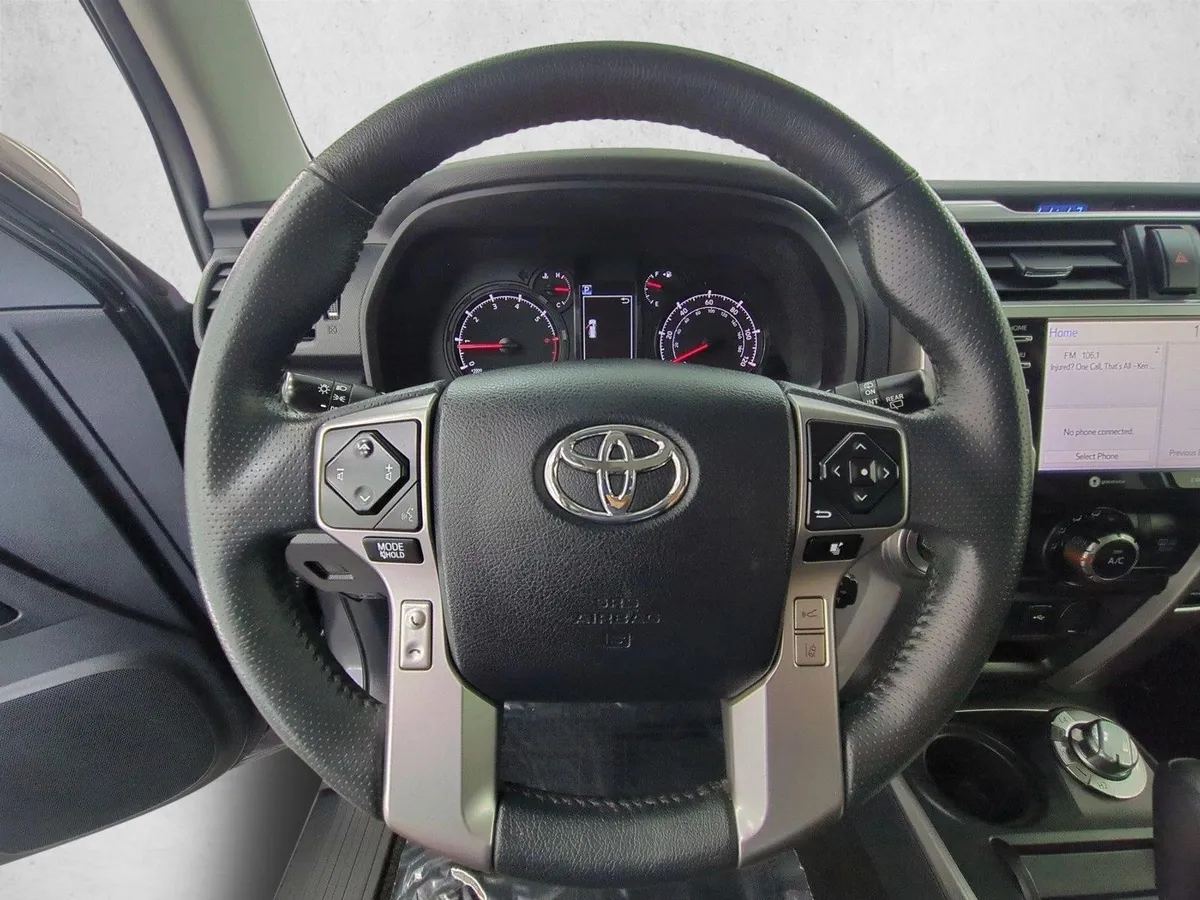 2021 Toyota 4Runner SR5 thumbnail 28