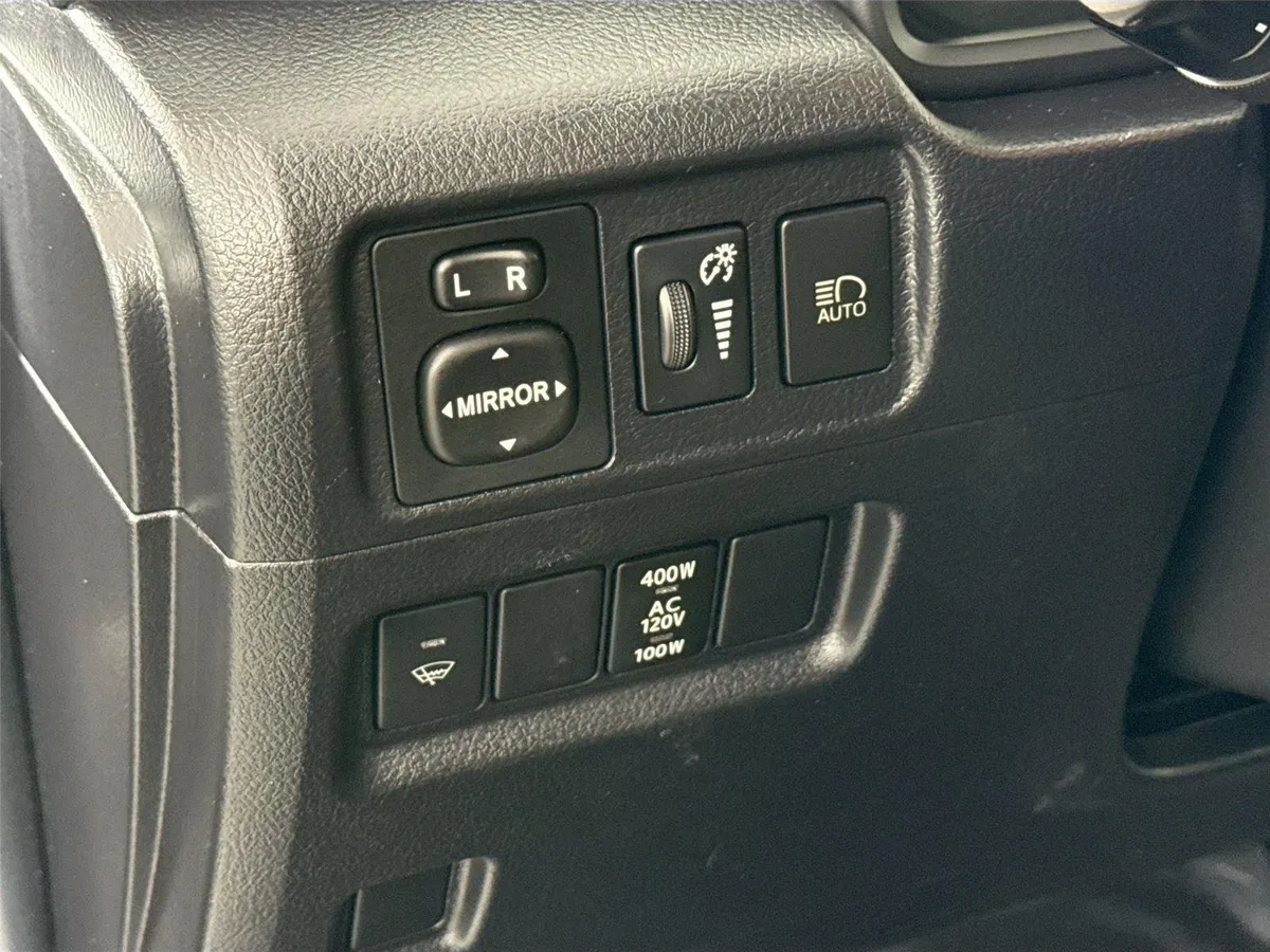 2021 Toyota 4Runner SR5 thumbnail 14