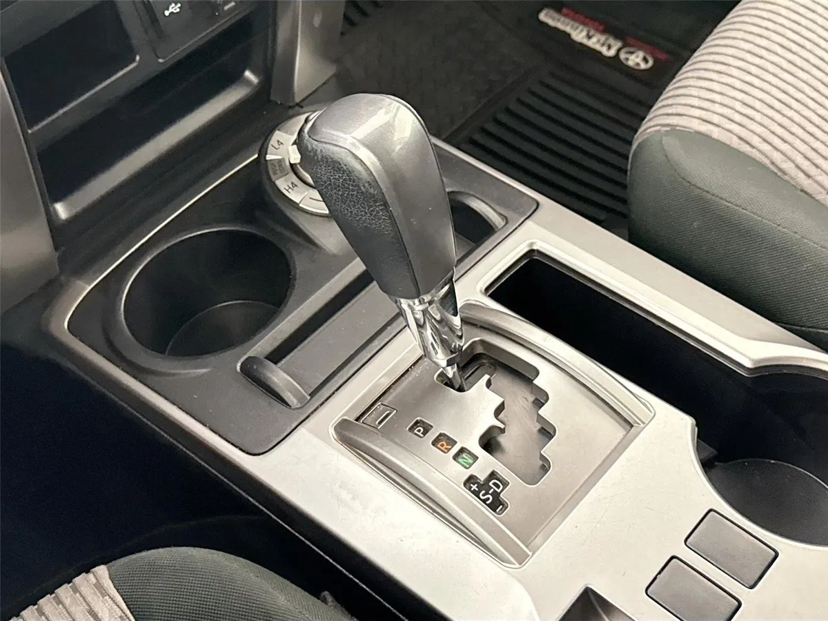 2021 Toyota 4Runner SR5 thumbnail 24