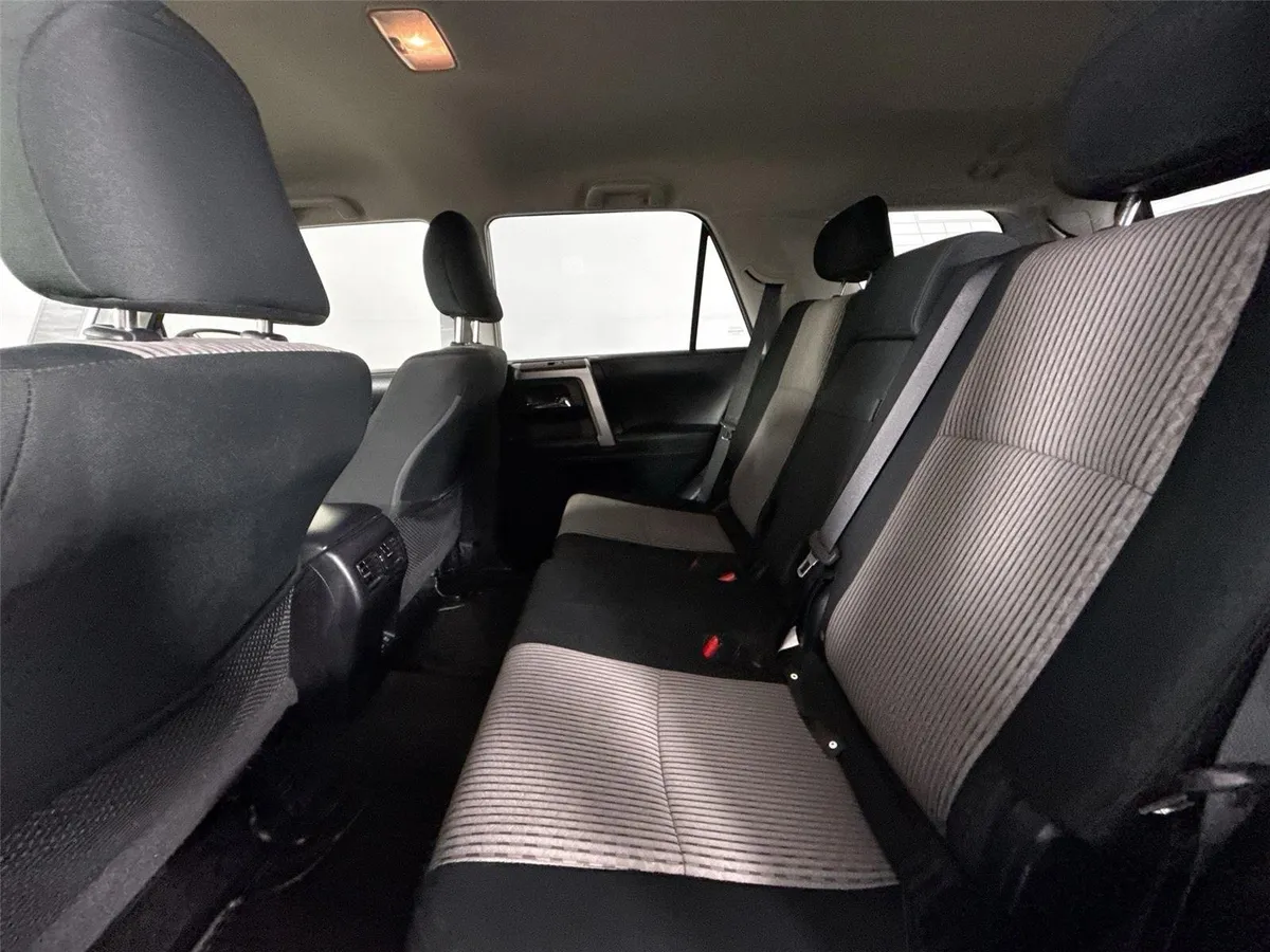 2021 Toyota 4Runner SR5 thumbnail 29