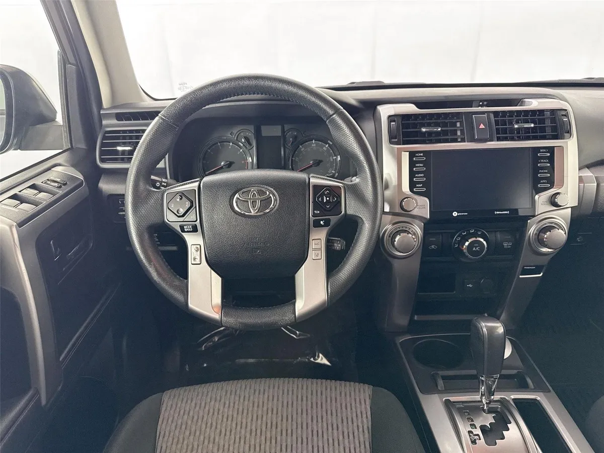 2021 Toyota 4Runner SR5 thumbnail 30