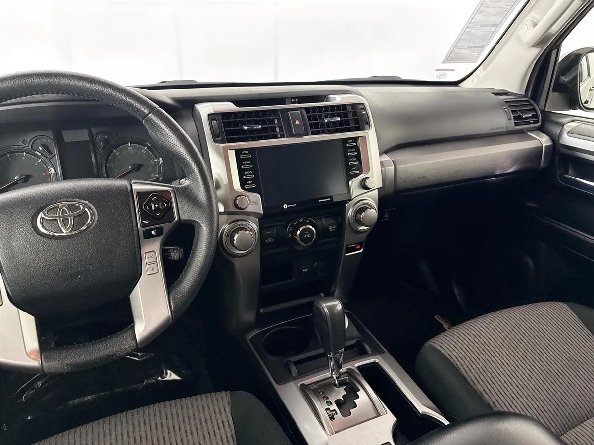 2021 Toyota 4Runner SR5 thumbnail 31