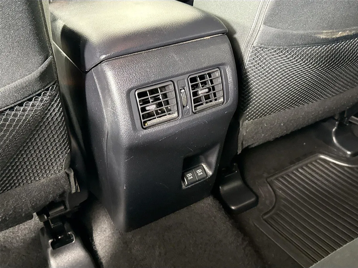 2021 Toyota 4Runner SR5 thumbnail 34