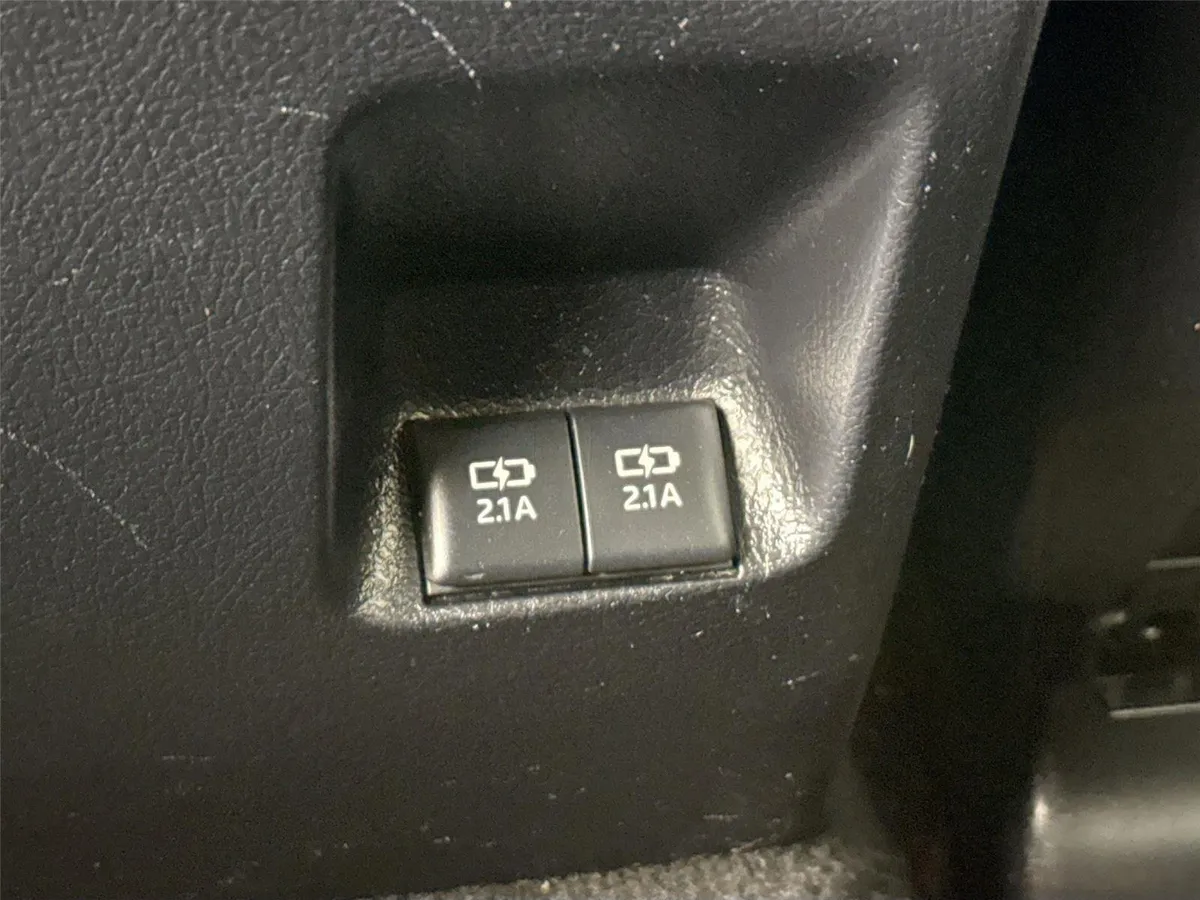 2021 Toyota 4Runner SR5 thumbnail 35