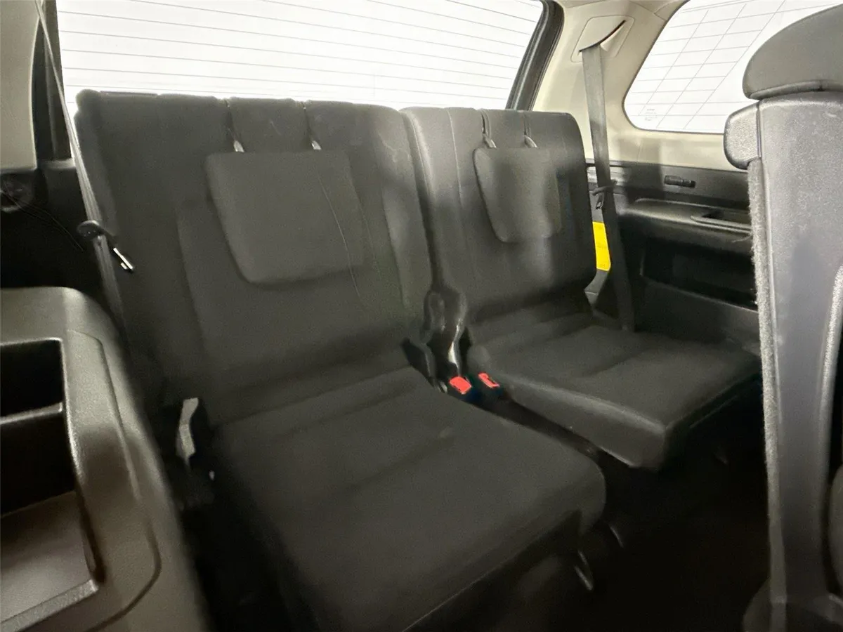 2021 Toyota 4Runner SR5 thumbnail 37
