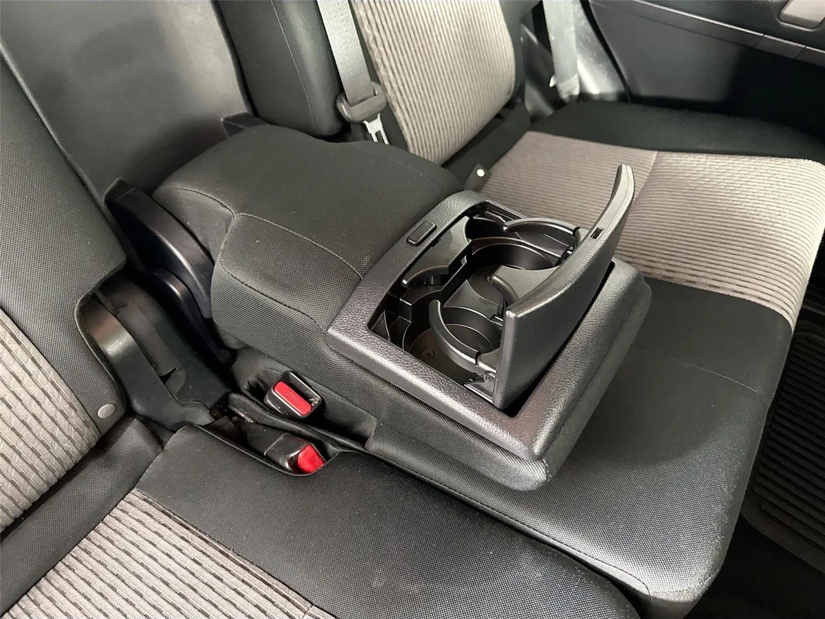 2021 Toyota 4Runner SR5 thumbnail 39