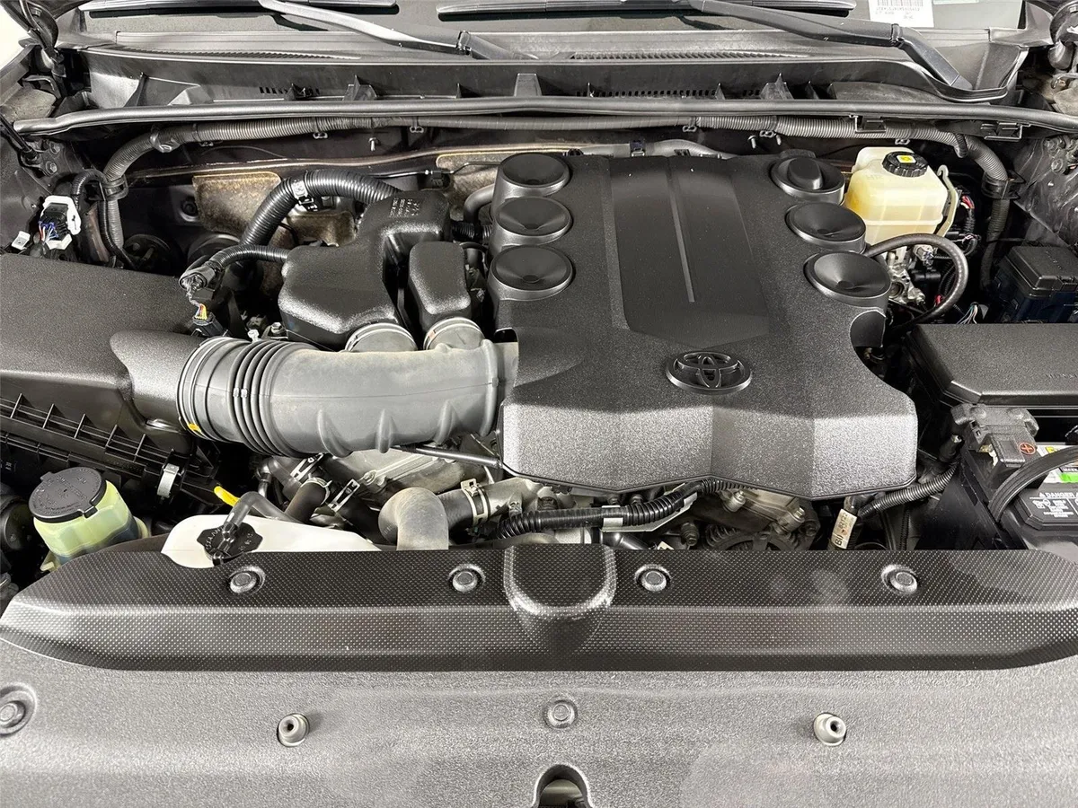 2021 Toyota 4Runner SR5 thumbnail 42