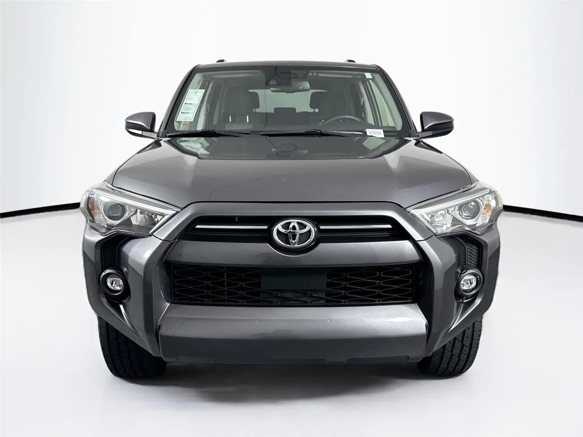 2021 Toyota 4Runner SR5 thumbnail 7