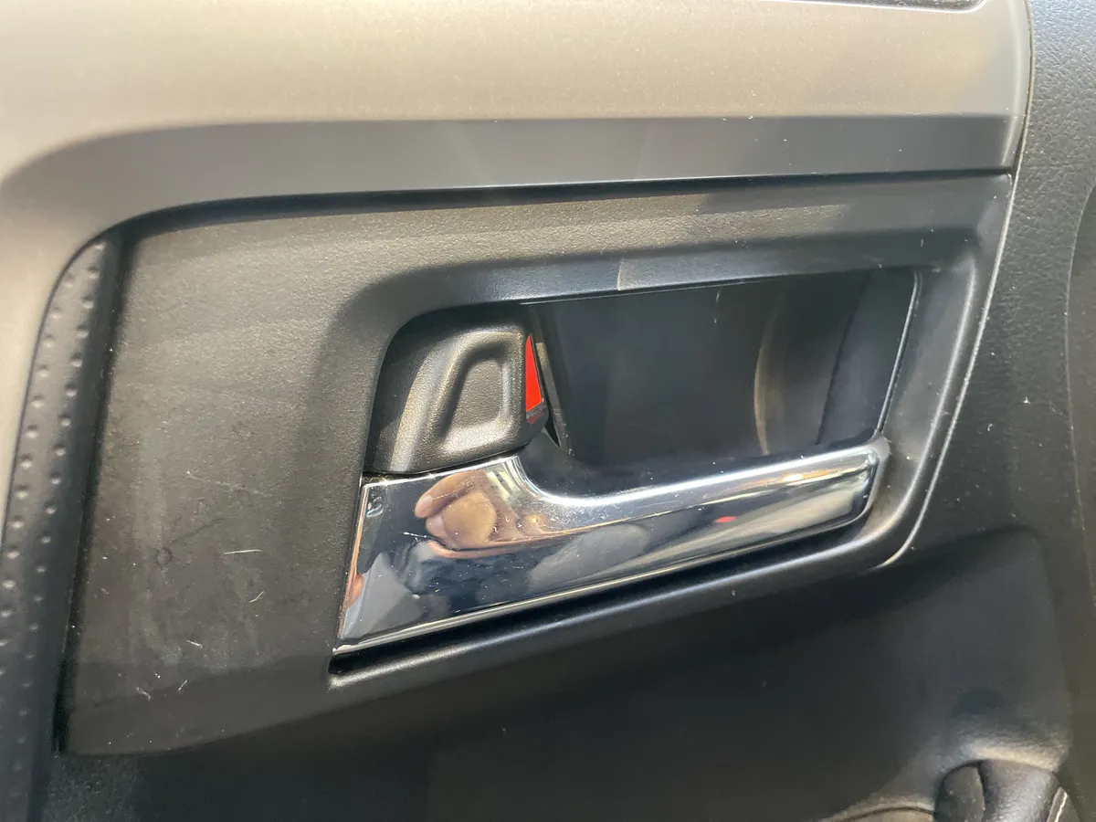 2021 Toyota 4Runner SR5 thumbnail 15
