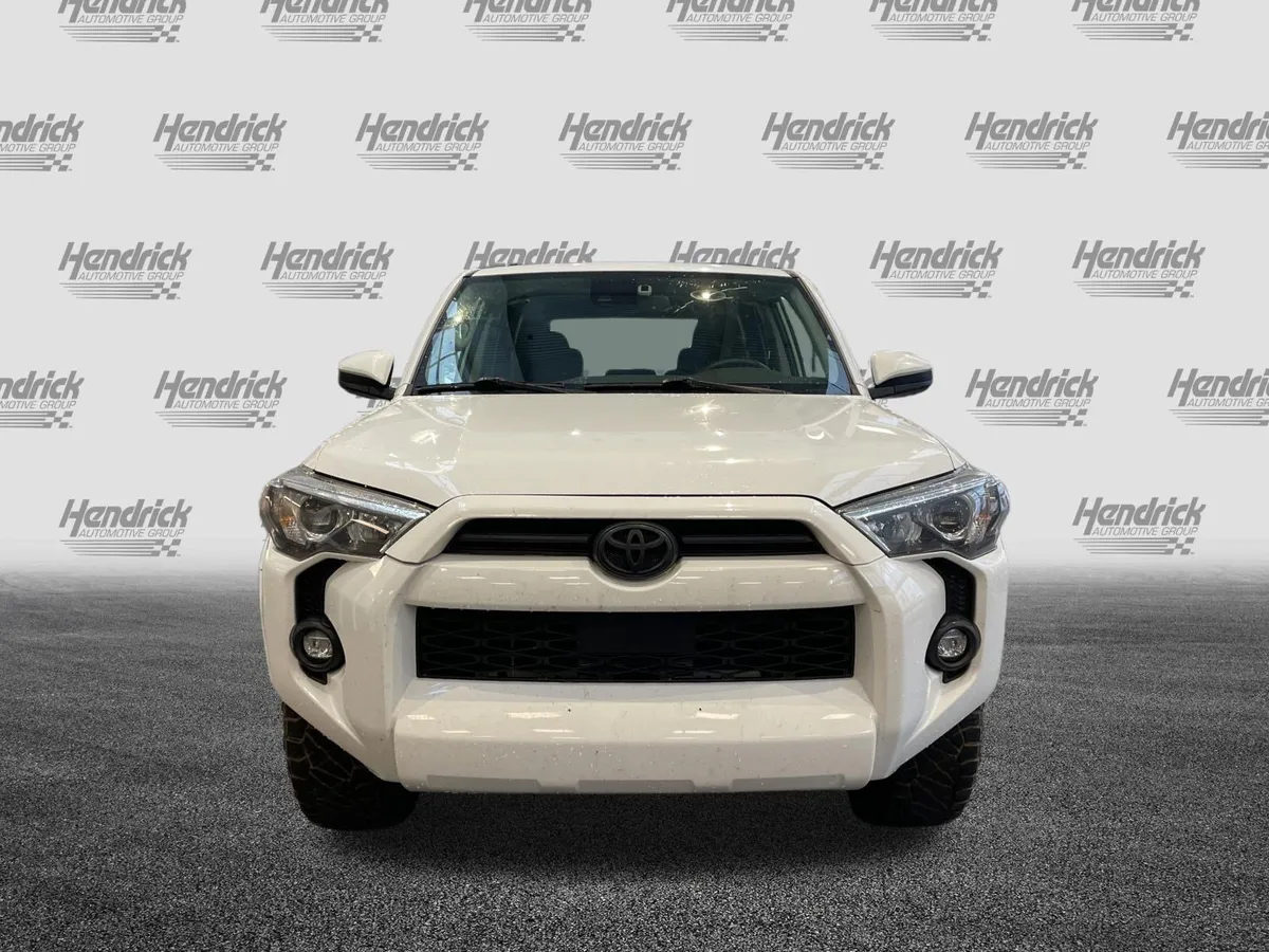 2021 Toyota 4Runner SR5 thumbnail 2