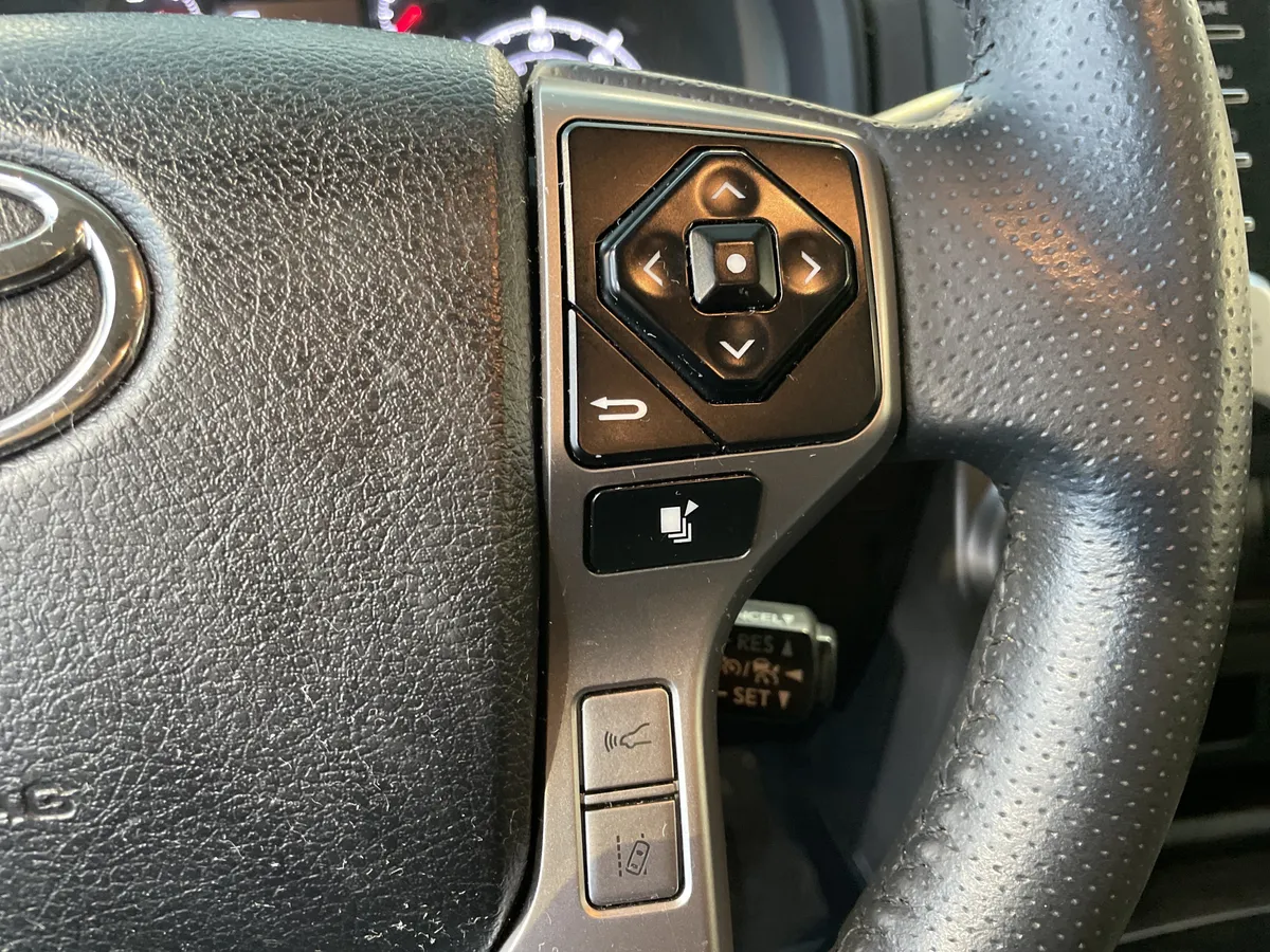 2021 Toyota 4Runner SR5 thumbnail 20