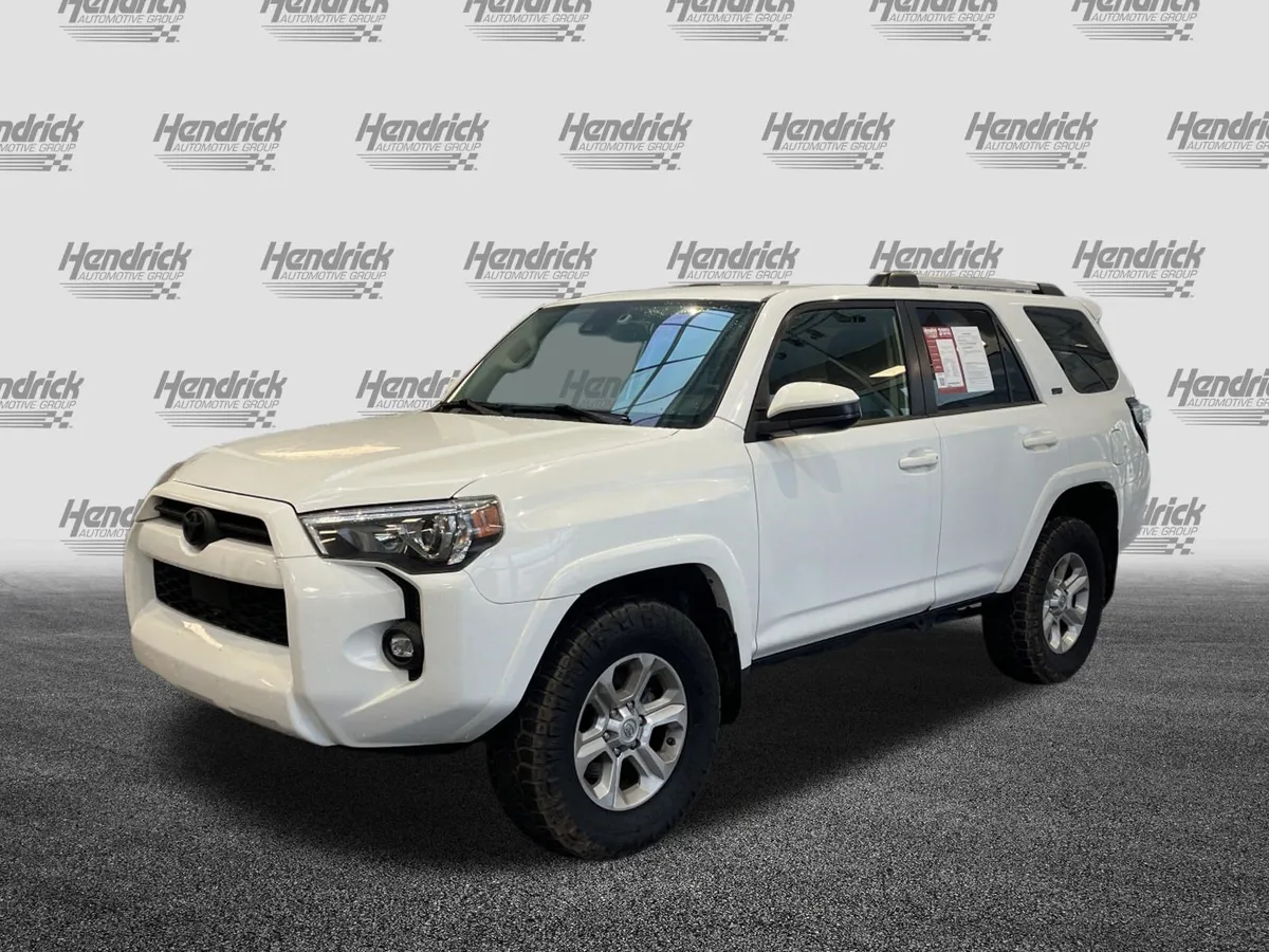 2021 Toyota 4Runner SR5 thumbnail 5