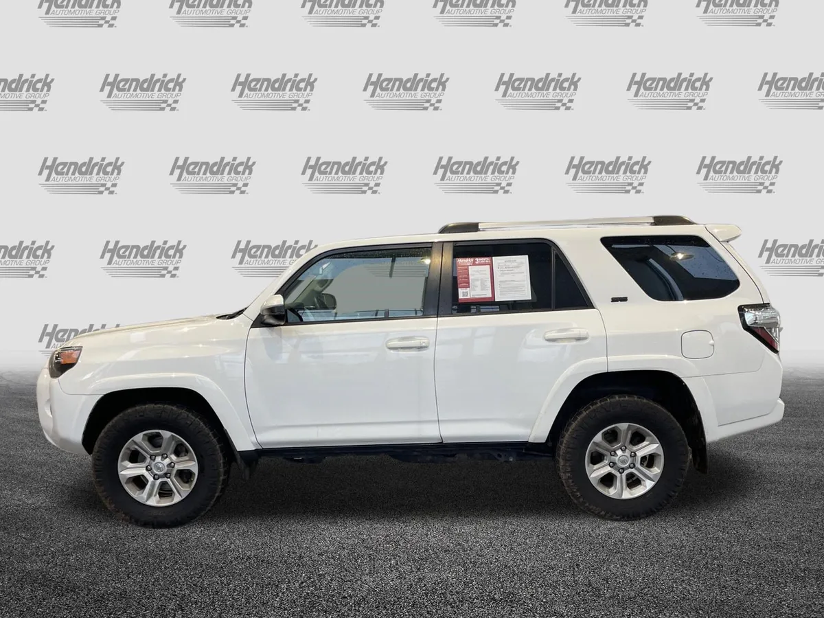 2021 Toyota 4Runner SR5 thumbnail 6
