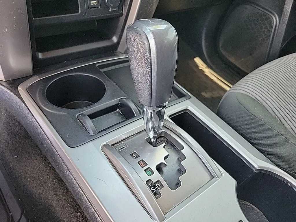2021 Toyota 4Runner SR5 thumbnail 16